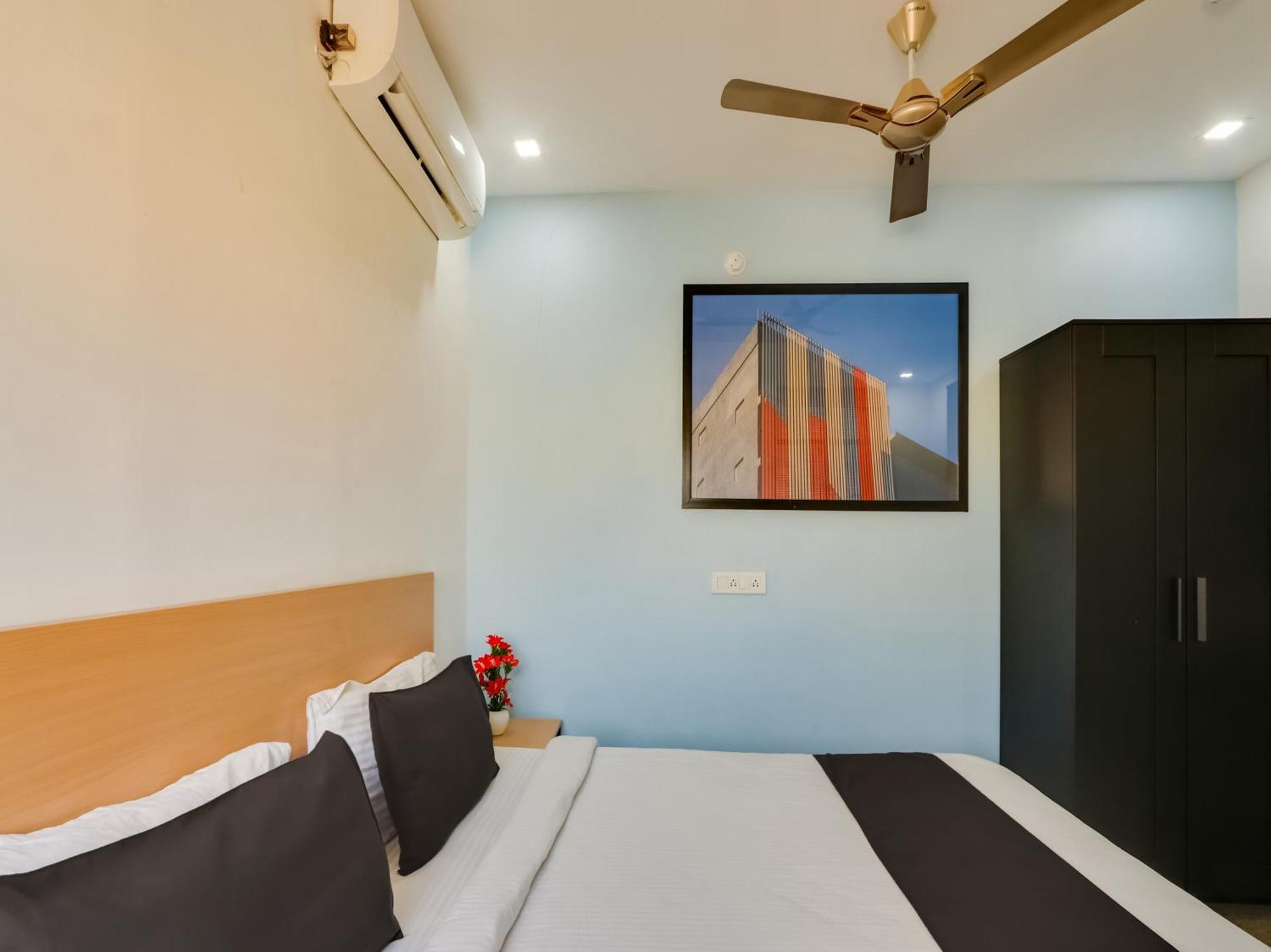 Super Townhouse Qualia Prime Hotel Near Nexus Mall Χιντεραμπάντ Εξωτερικό φωτογραφία
